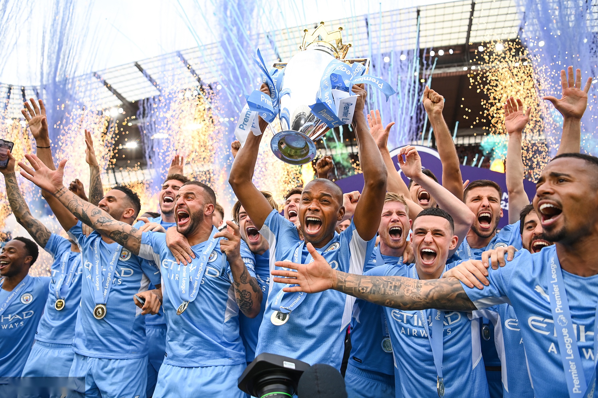 林诗栋的表 林诗栋的表