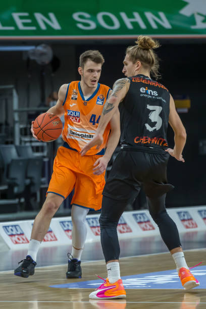 锋线的配置 锋线的配置