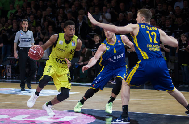 一次亮相 一次亮相