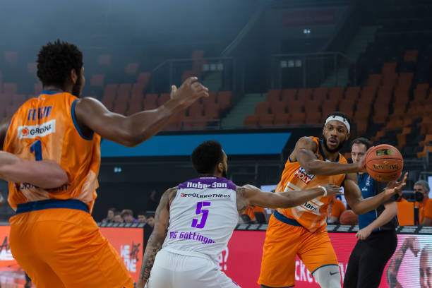 现在国际足 现在国际足